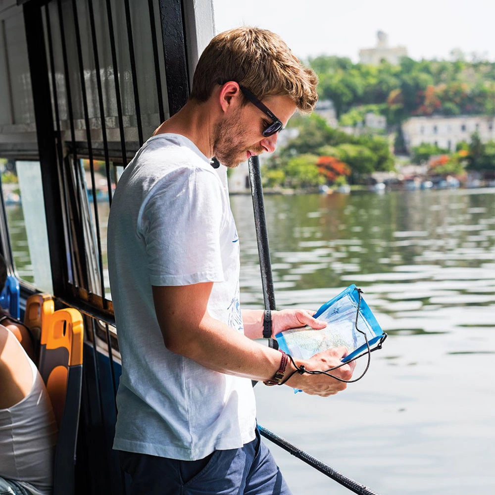 Lifeventure Waterproof Map Case 3 Lifeventure Waterproof Map Case - Image 3